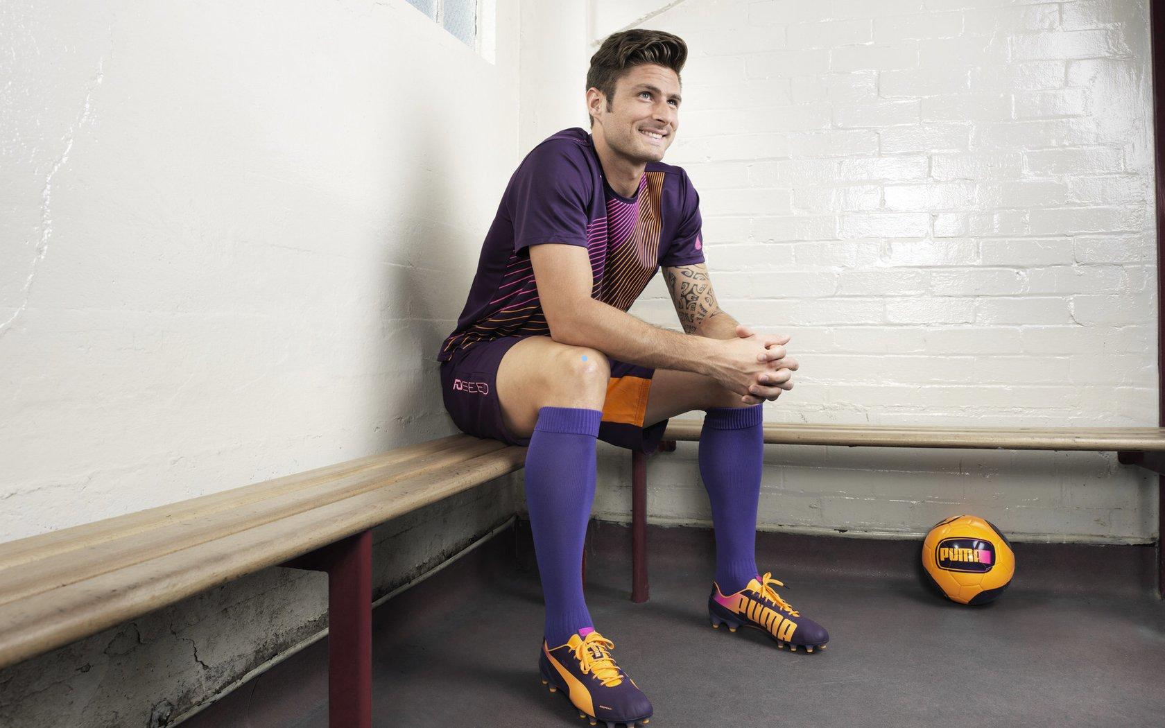 科斯塔库塔点出足坛两极，安帅的哲学是历史丰碑，莱奥的舞步是未来艺术